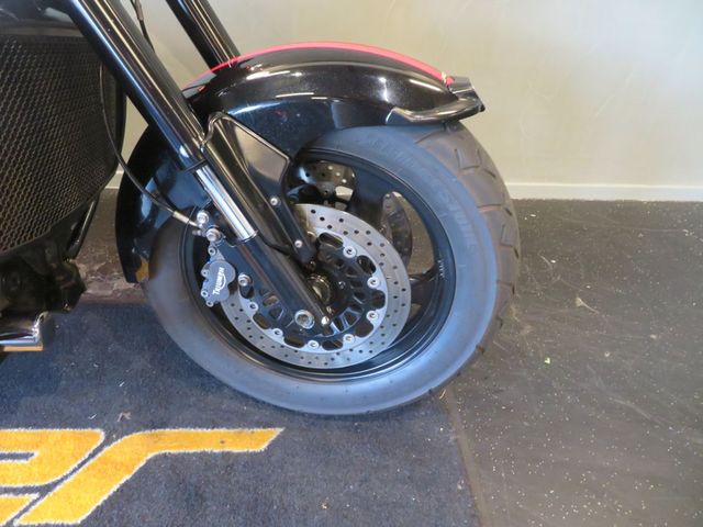 triumph - rocket-iii-roadster