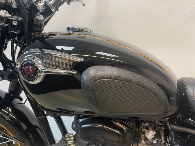 kawasaki - w800-special-edition