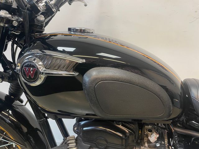 kawasaki - w800-special-edition