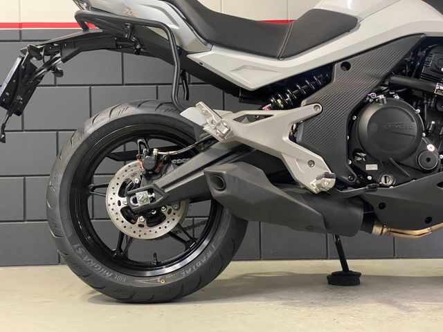 cfmoto - 700-mt