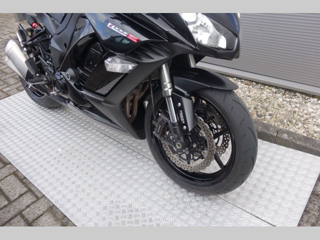 kawasaki - z-1000-sx-abs