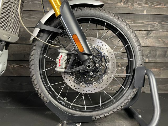 triumph - scrambler-1200-xe