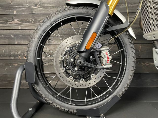 triumph - scrambler-1200-xe