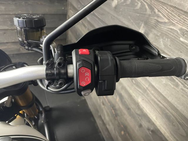 triumph - scrambler-1200-xe