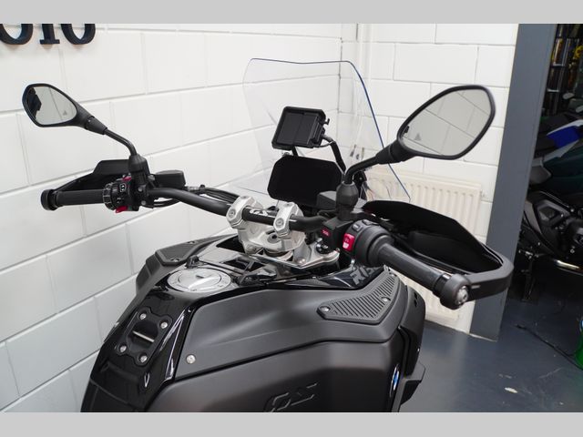 bmw - r-1300-gs-adventure