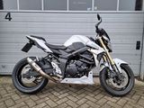 SUZUKI GSR 750 A