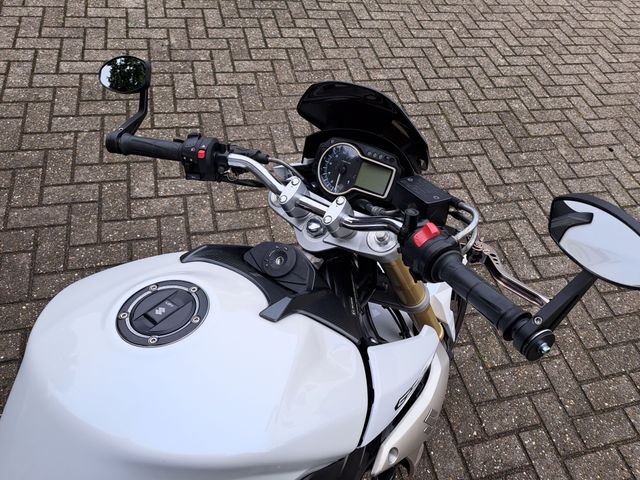 suzuki - gsr-750-a