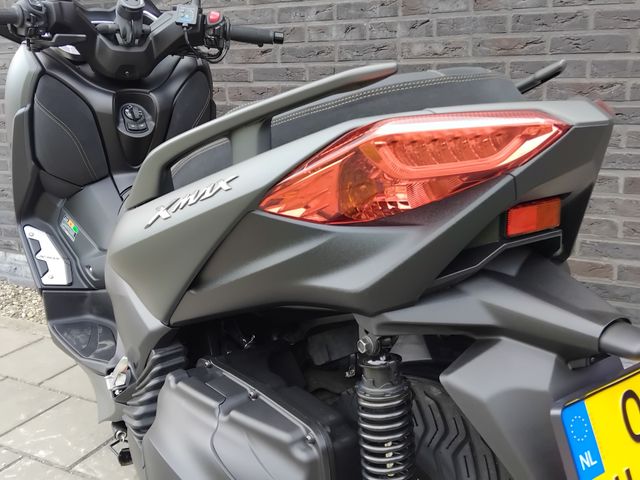 yamaha - x-max-400-tech-max
