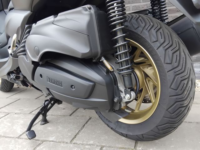 yamaha - x-max-400-tech-max