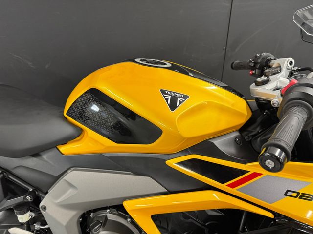 triumph - daytona-660