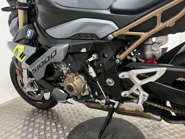 bmw - s-1000-r