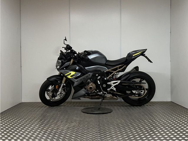 bmw - s-1000-r
