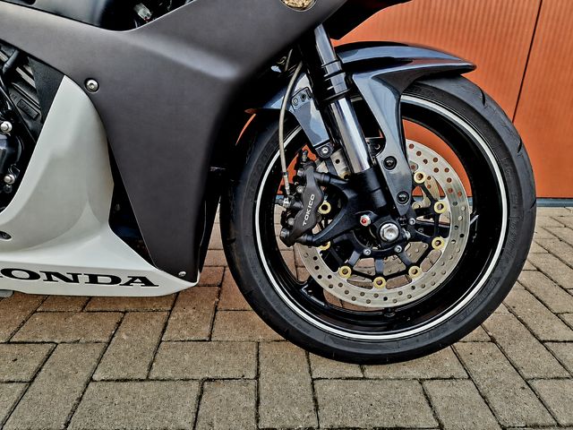 honda - cbr-600-rr