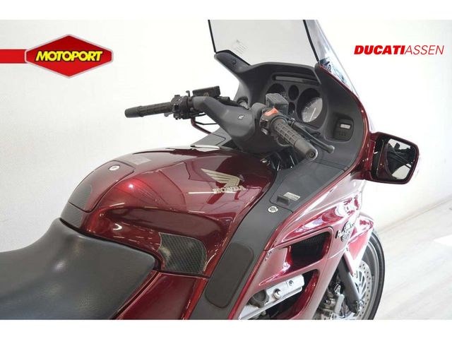 honda - st-1100-pan-european