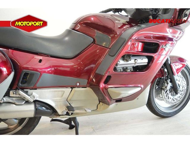 honda - st-1100-pan-european