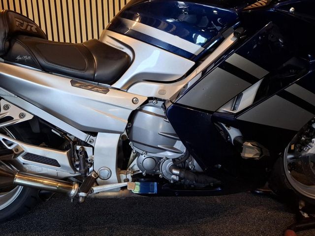 yamaha - fjr-1300