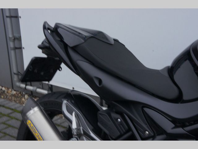 suzuki - sfv-650-gladius-abs