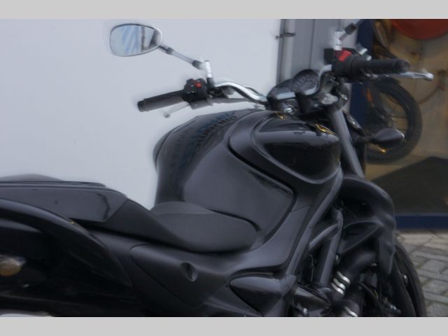 suzuki - sfv-650-gladius-abs