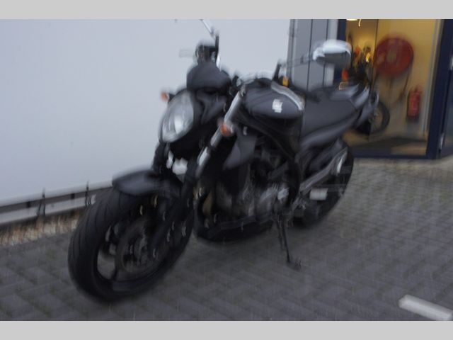 suzuki - sfv-650-gladius-abs