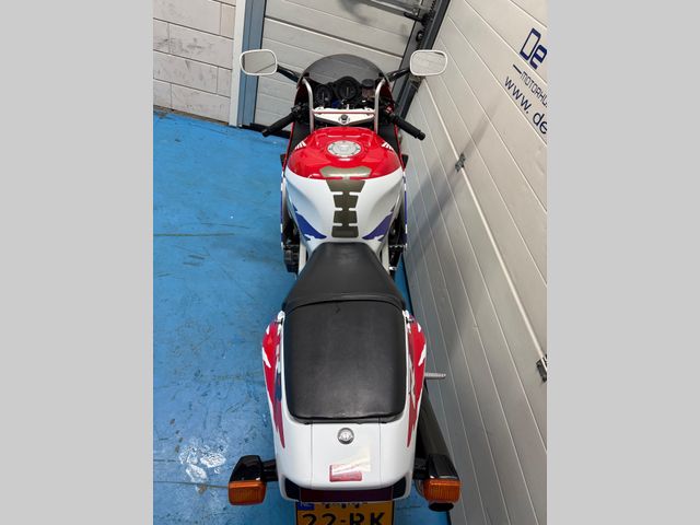 honda - cbr-900-rr-fireblade