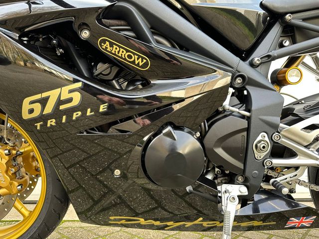 triumph - daytona-675-se