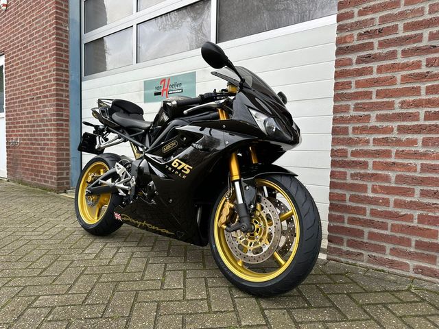 triumph - daytona-675-se