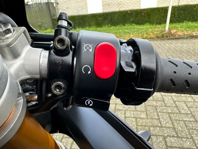 triumph - daytona-675-se