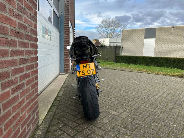 triumph - daytona-675-se