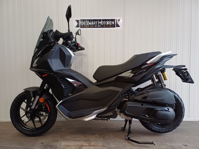 aprilia - sr-gt-400