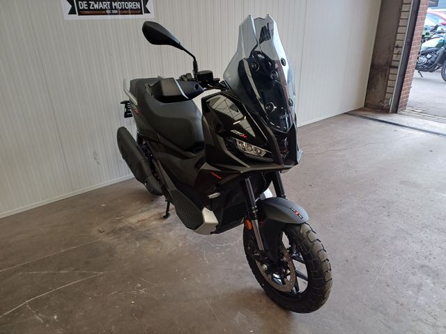 aprilia - sr-gt-400