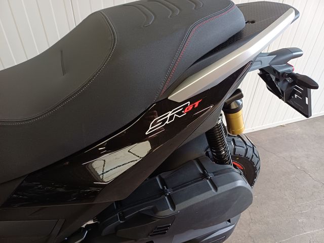 aprilia - sr-gt-400