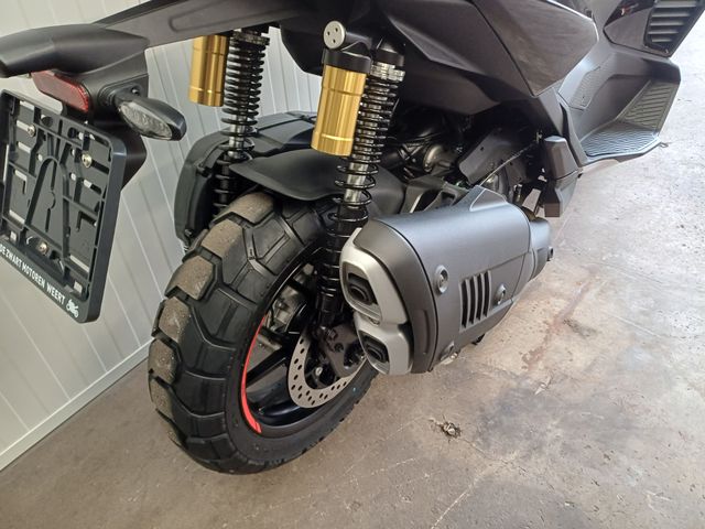 aprilia - sr-gt-400