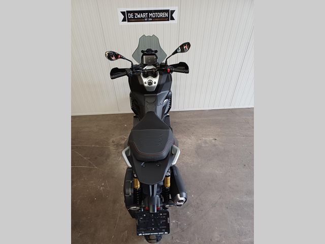aprilia - sr-gt-400