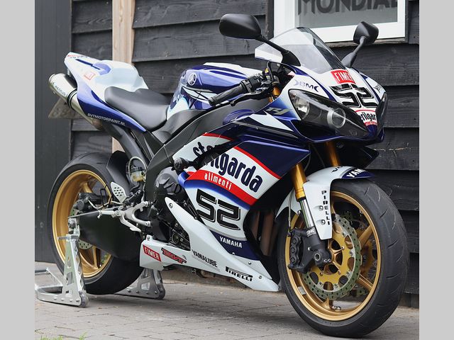 yamaha - yzf-r1