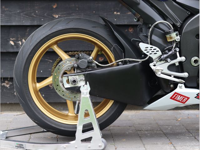 yamaha - yzf-r1