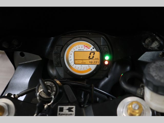 kawasaki - ninja-zx-6r