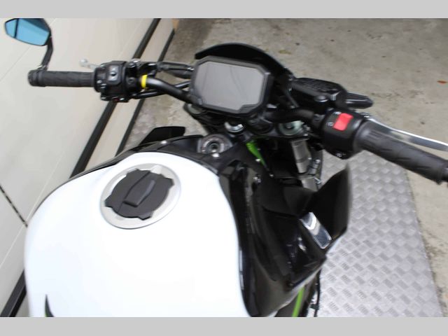 kawasaki - z900