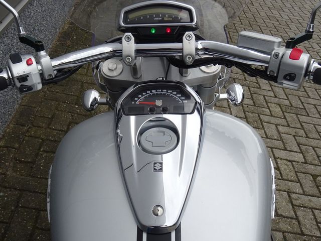 suzuki - m-1800-r-intruder