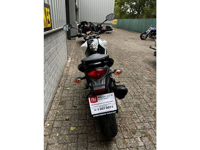 suzuki - gladius