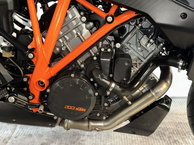 ktm - 1290-super-duke-gt