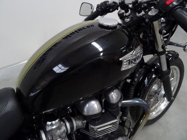 triumph - thruxton-900