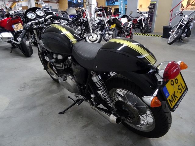 triumph - thruxton-900