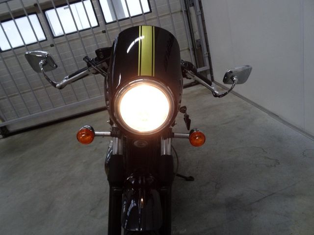 triumph - thruxton-900