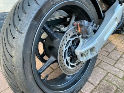 YAMAHA MT 03 – foto 4