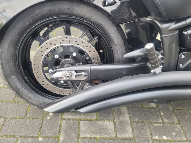 yamaha - xvs-1300-a-midnight-star