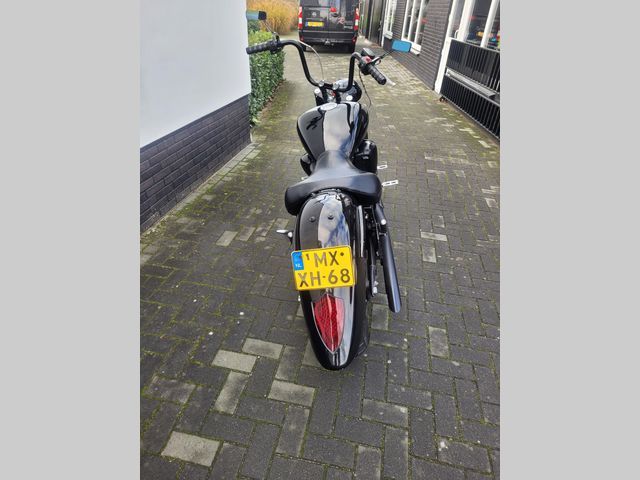 yamaha - xvs-1300-a-midnight-star