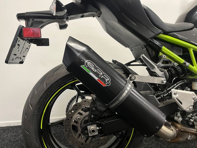kawasaki - z900