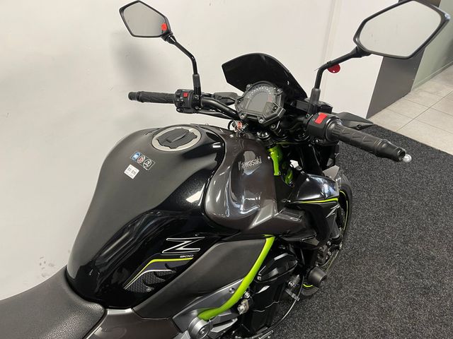 kawasaki - z900