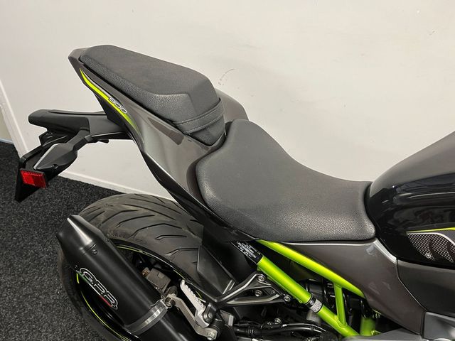 kawasaki - z900