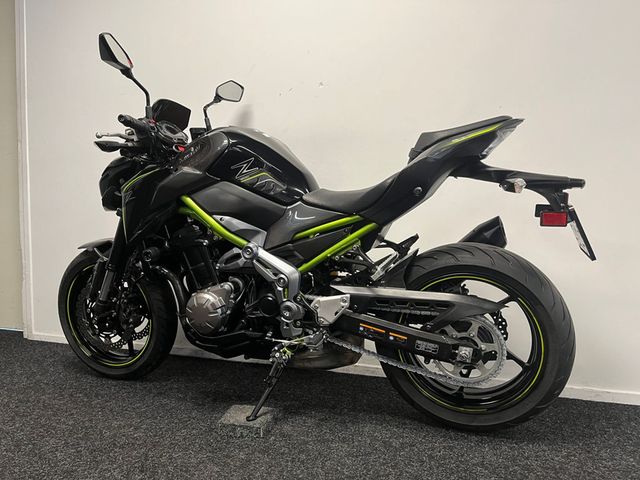 kawasaki - z900